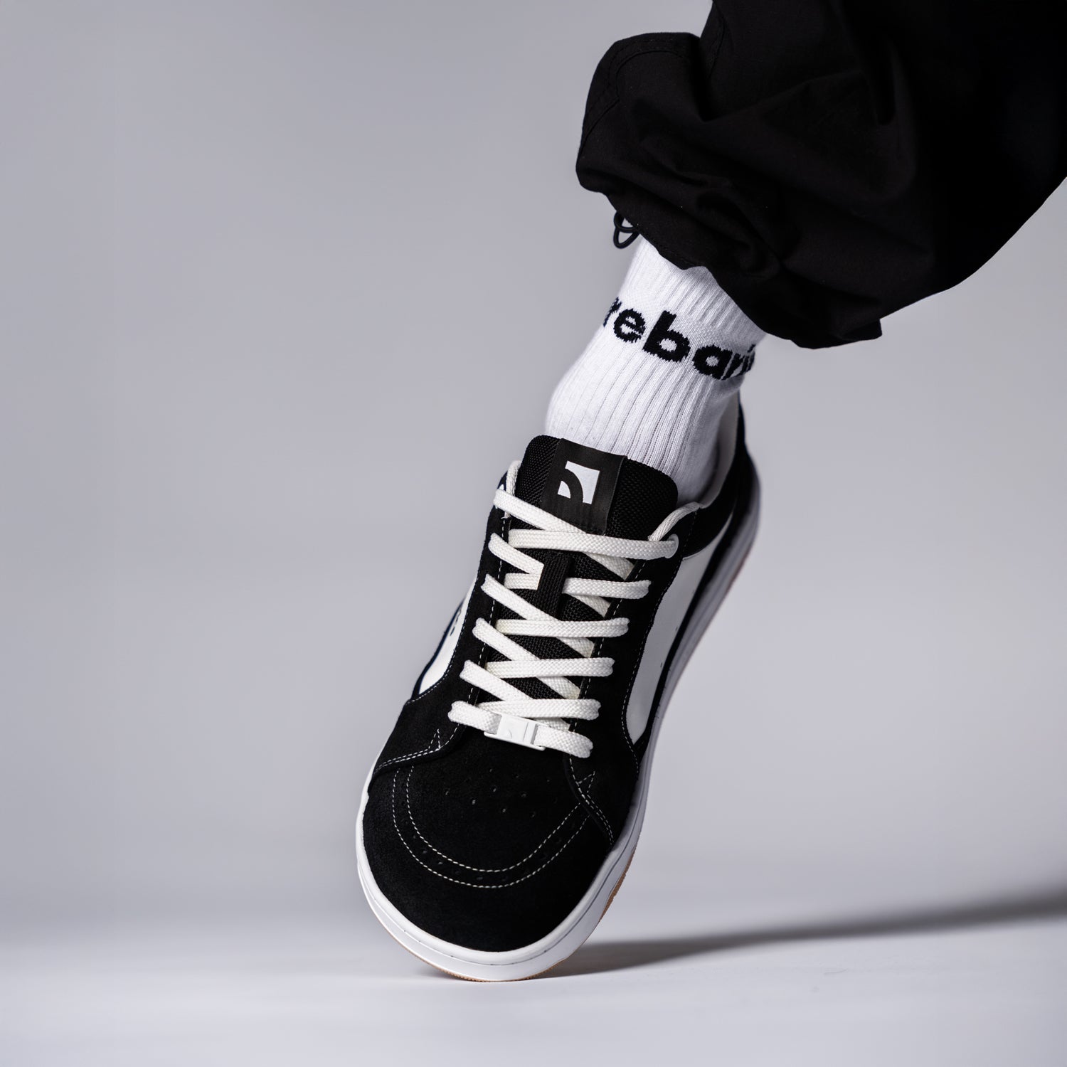 Barefoot Shoes Barebarics Legend - Black & White - Barefoot Shoe Store