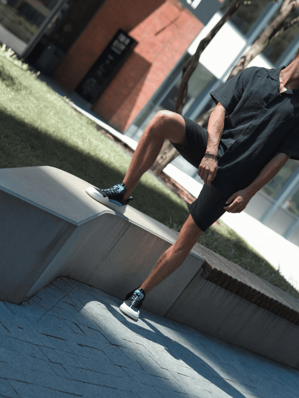 Barefoot Sneakers Barebarics Futura - Iridescent Black - Barefoot Shoe Store