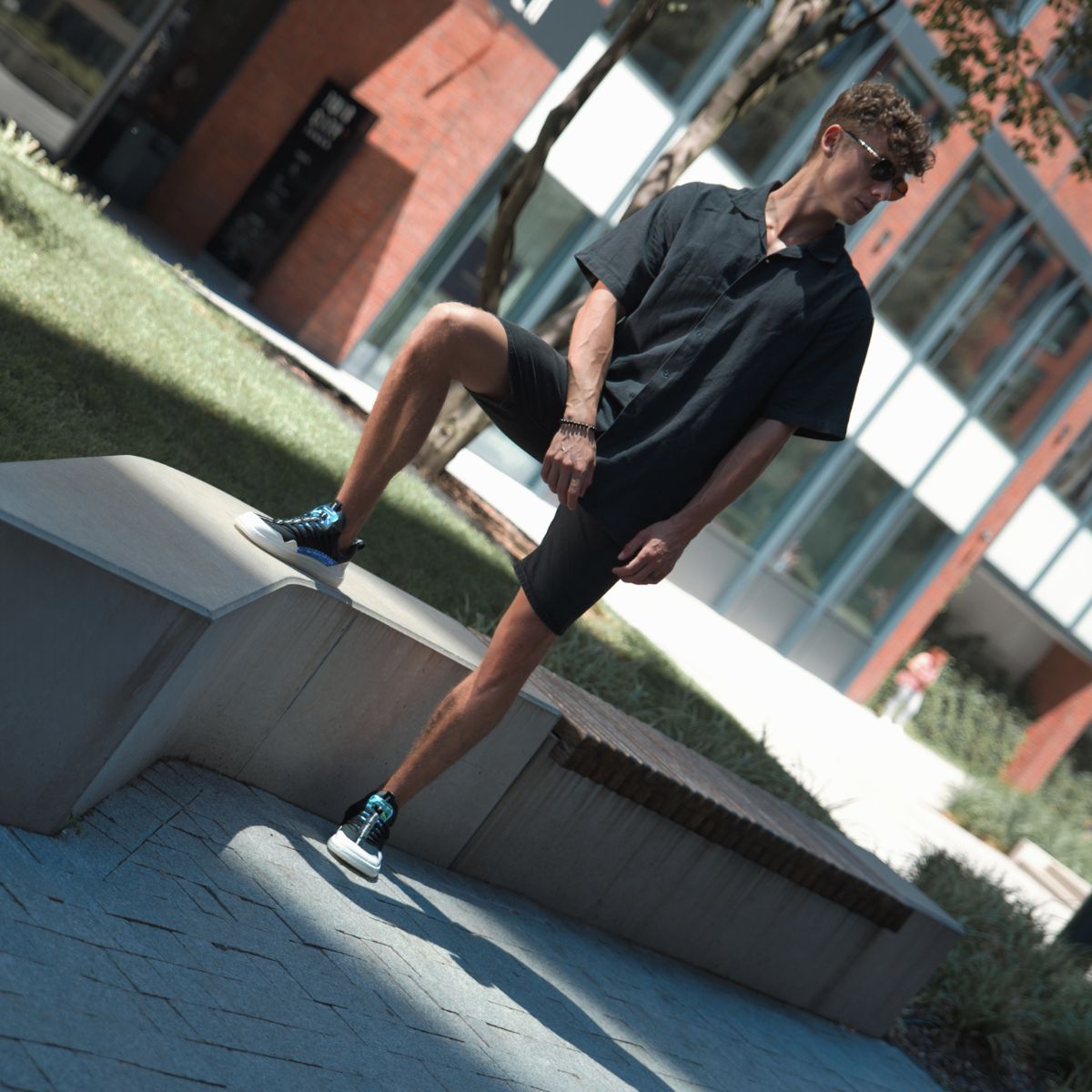 Barefoot Sneakers Barebarics Futura - Iridescent Black - Barefoot Shoe Store