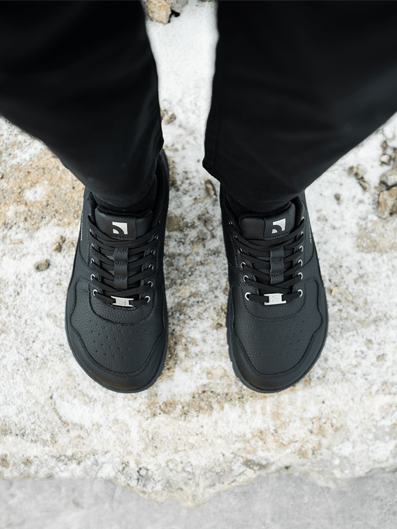 Barefoot Sneakers Barebarics Zing Frost - All Black - Barefoot Shoe Store