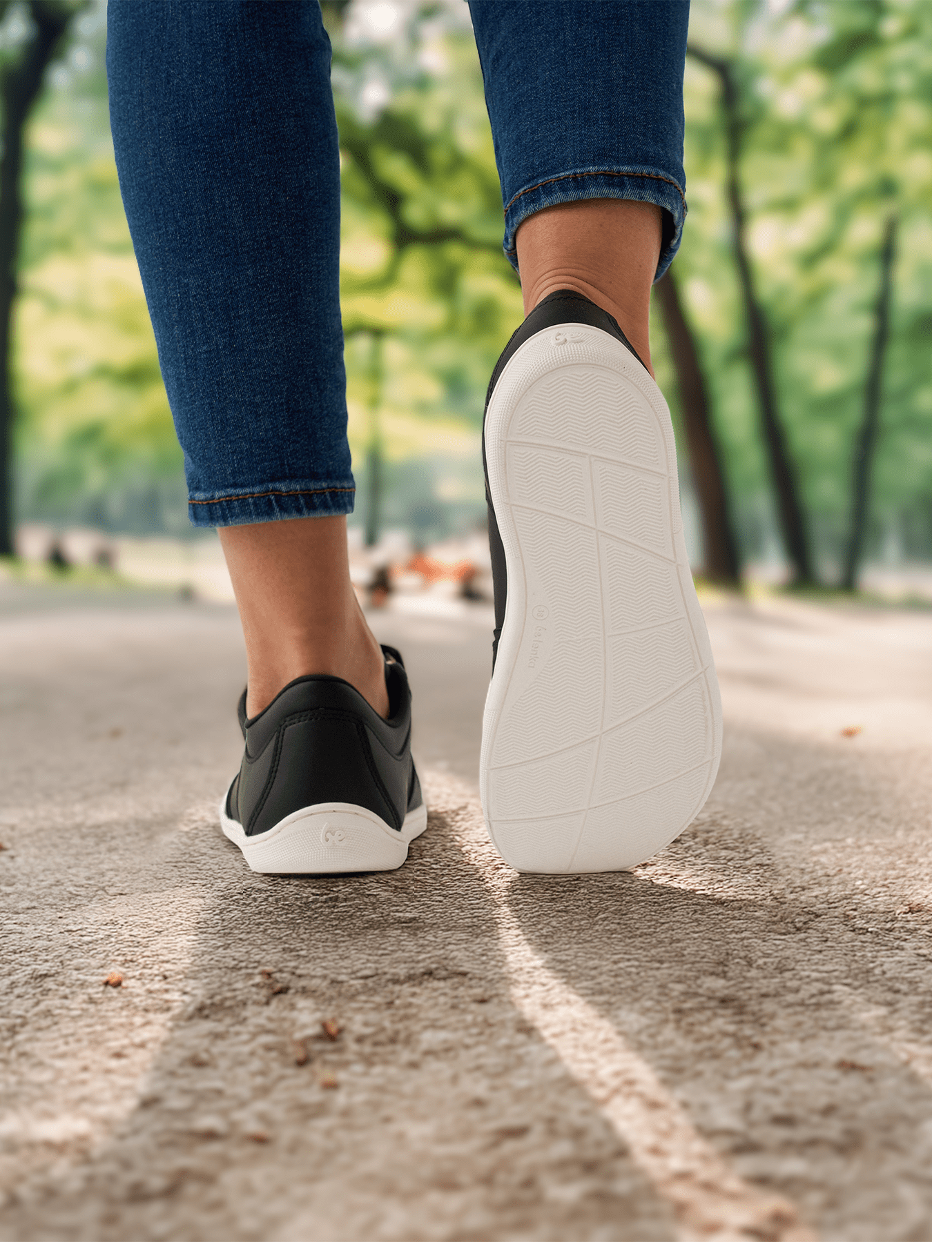 Barefoot Sneakers - Be Lenka Echo - Black & White - Barefoot Shoe Store