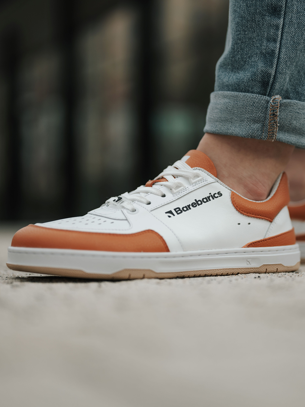 WAVE: white and orange size eu 46