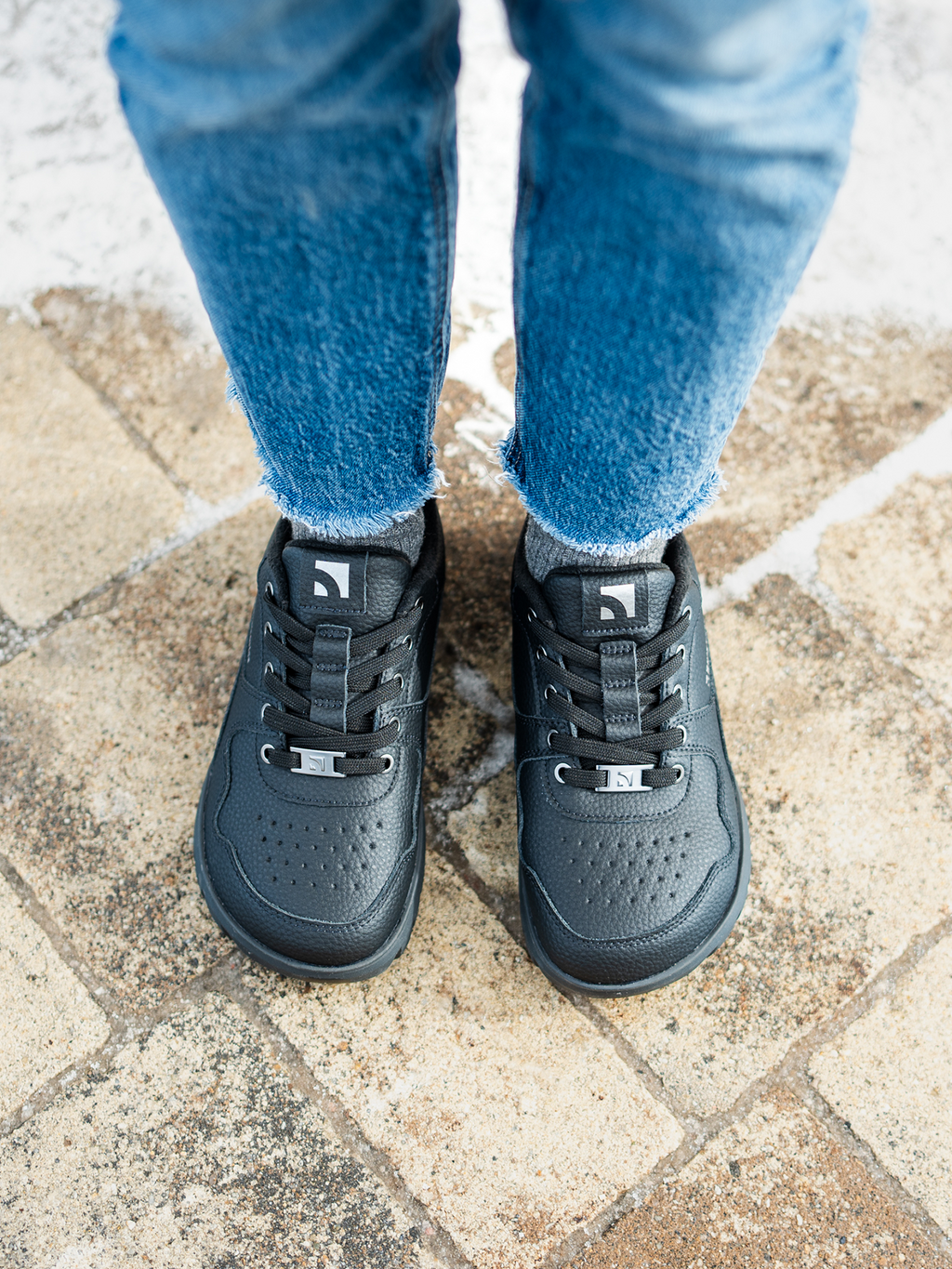 Barebarics ZING FROST: all black size eu 42