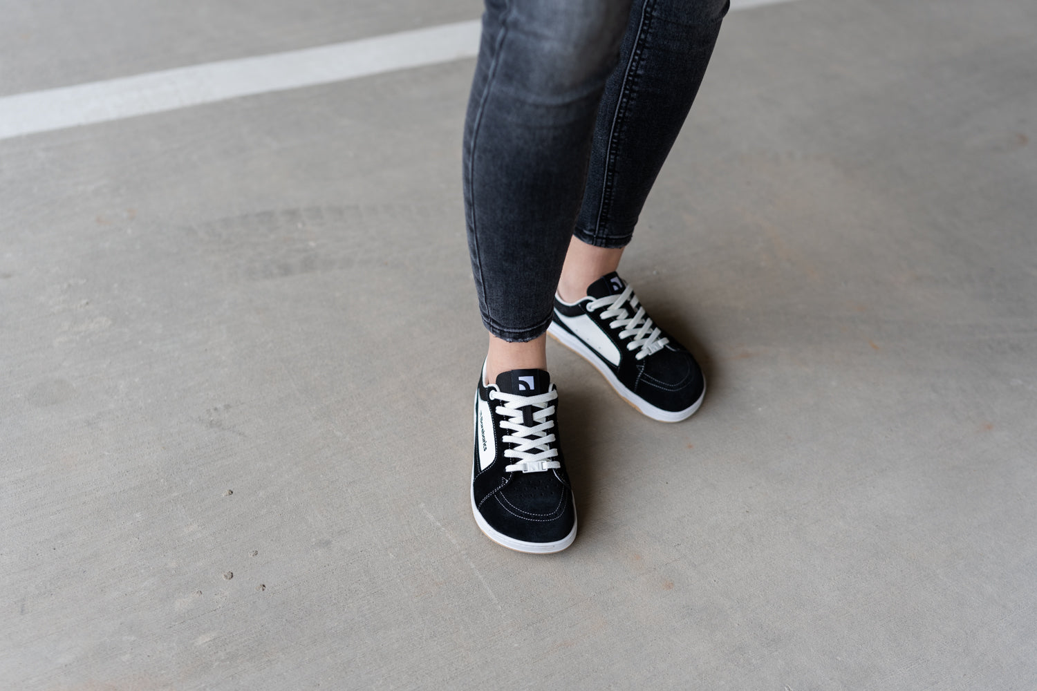 Barefoot Shoes Barebarics Legend - Black & White