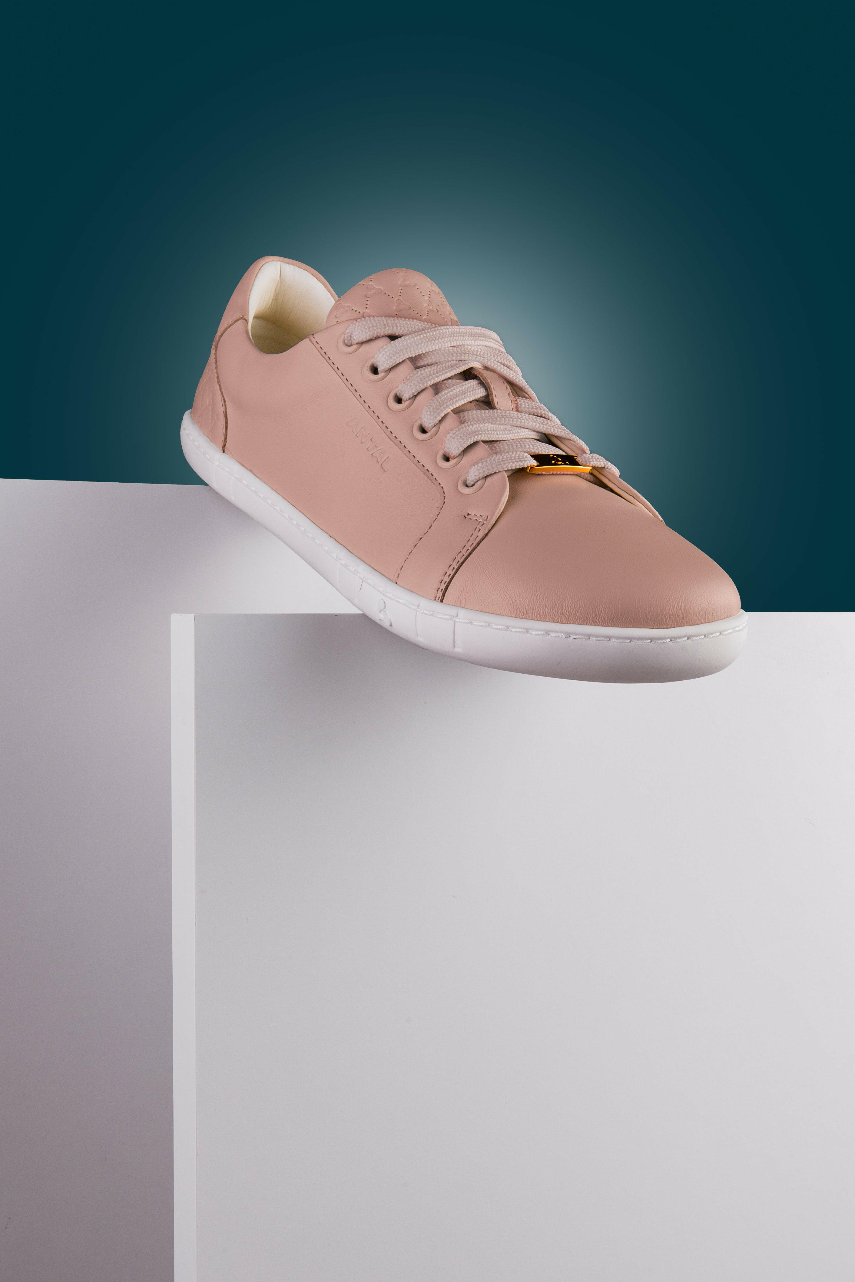 Antal Amanda Peach.