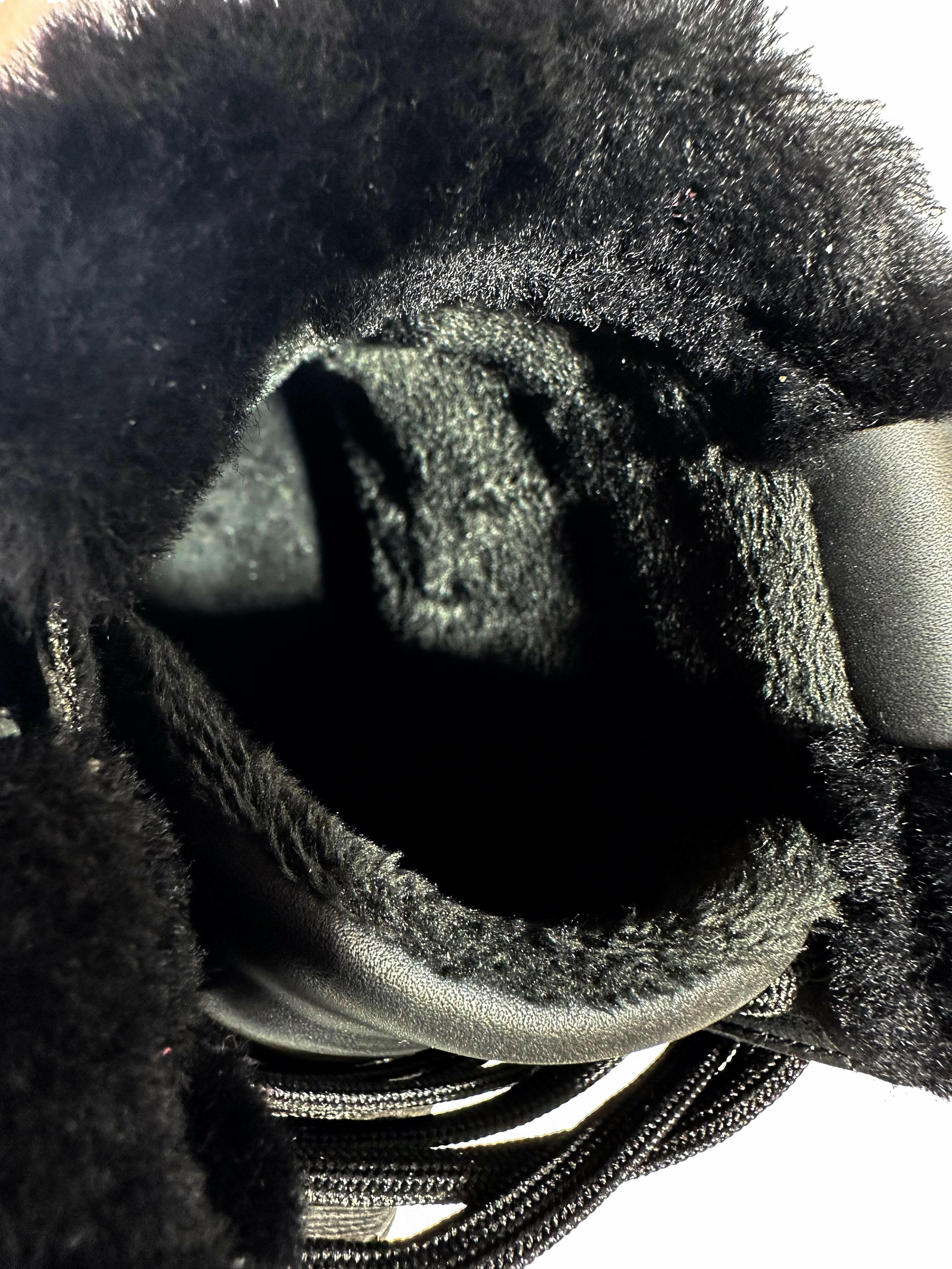 Calida Black.