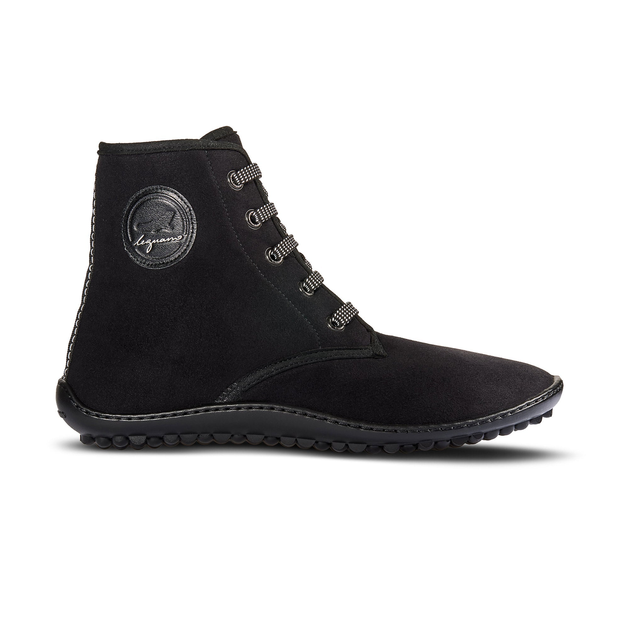 Chester Light - Black.