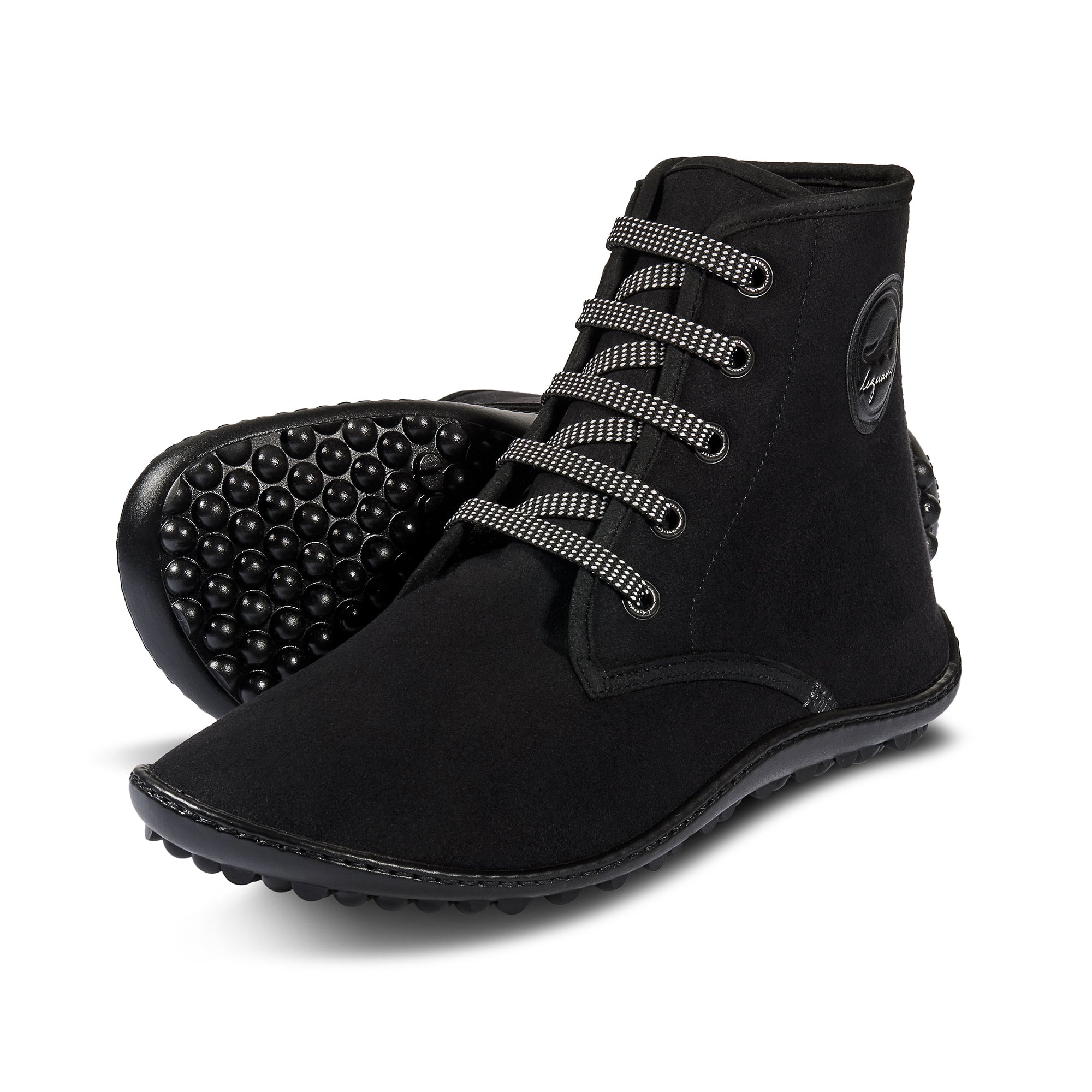 Chester Light - Black.